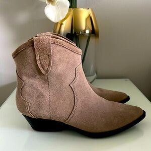 Chelsea and Violet suede boots